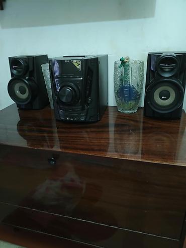 LG mini audio sistemi – 2 ədəd xarici akustik kolon və mərkəzi blok