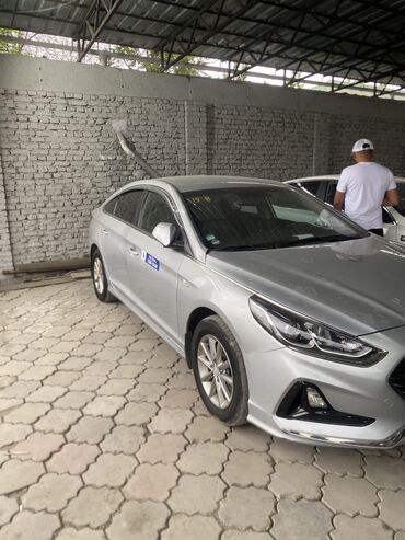 хундай саната 2004: Hyundai Sonata: 2019 г., 2 л, Автомат, Газ