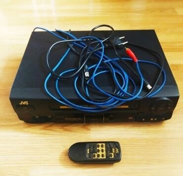 Vauxhall: JVC video kaset pleyeri – model HR-P52A Xüsusiyyətlər: - Format: VHS