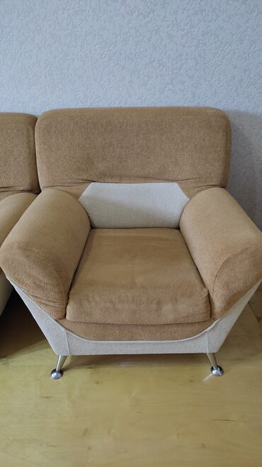 педикюрное кресло: Б/у, Диван-кровать, 2 кресла, Без подьемного механизма, Раскладной