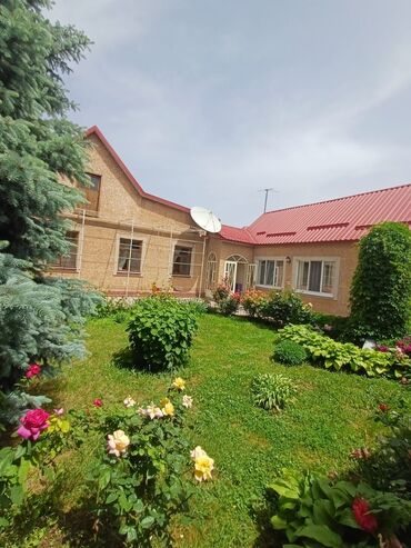 Продажа домов: Дом, 202 м², 6 комнат, Риэлтор, Косметический ремонт