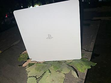 dualshock 5: PlayStation 4 Slim (ağ rəng) 500 GB - Kompakt və səs-küyü az olan — 1