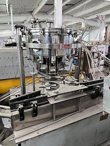 Аппараты розлива: Производственное оборудование имеется розлив газ напитков и укупор — 10