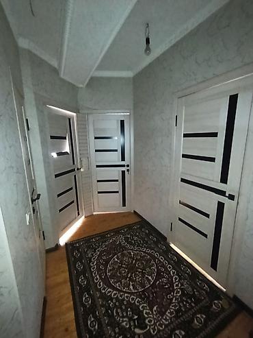 дом в аренду: КВАРТИРА БЕРИЛЕТ 2 комнат ВАННА,ТУАЛЕТ отдельно . 6. айдан .1. жылга — 3