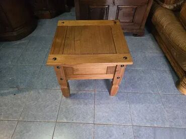 Stilski klub stolovi: Stocic u odlicnom stanju. Duzina 58 cm Sirina 58cm Visina 53 cm — 7