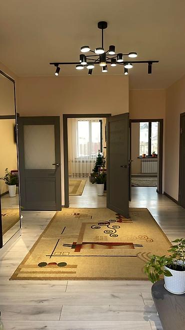 Продажа коттеджей и домов: 🏡 Продается дом в стиле Hi-Tech 📍 Район Ак-Ордо 1, всего 200 метров от — 10