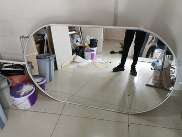 Зеркала: Продаю зеркало высота 210 ширина 100 зеркало овальной формы отверстия