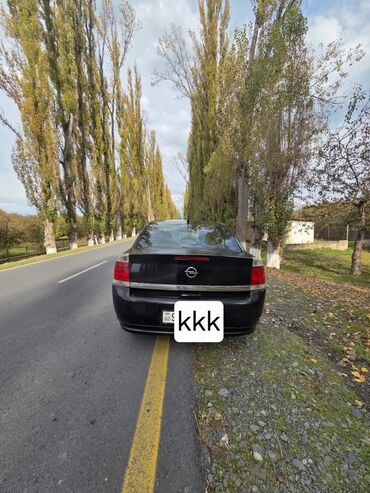 Opel: Opel Vectra C sedan - Kuzov: 4 qapılı sedan, qara rəng - Mühərrik — 6