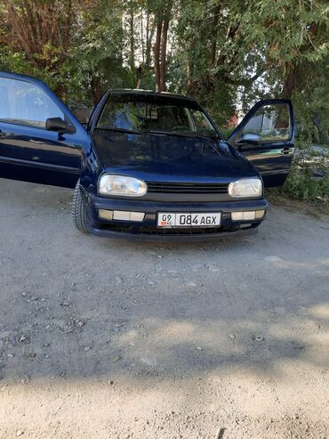 подставка для авто: Volkswagen Golf: 1994 г., 1.8 л, Механика, Бензин, Хэтчбэк