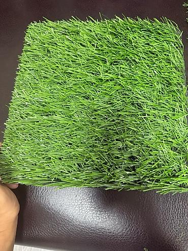 Резиновая плитка: Искусственная трава, представленная в различных оттенках зеленого — 5