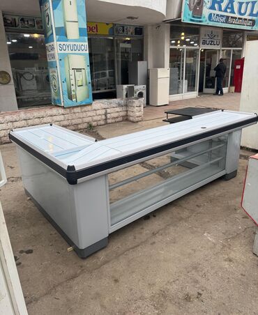 dukan vitrini: Kassa masasi sifarişle yigilir Q.qarayevde praqa restoran arxasi Raul