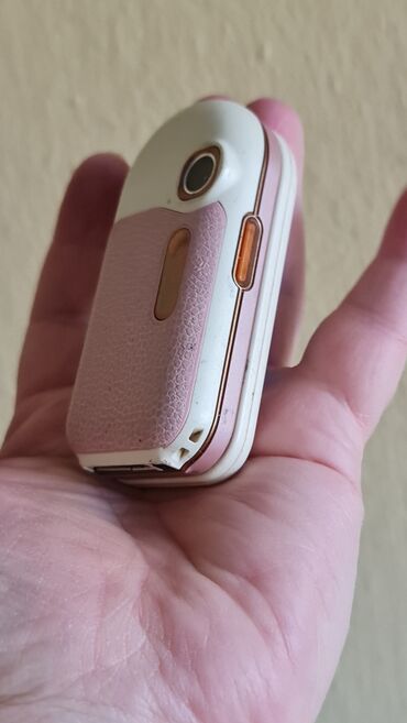 Nokia: Nokia 7373, bоја - Roze, Na preklapanje — 13