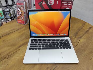 Apple: Apple Macbook Pro i5/RAM 8GB/SSD 256GB Apple Macbook Pro Silver Apple