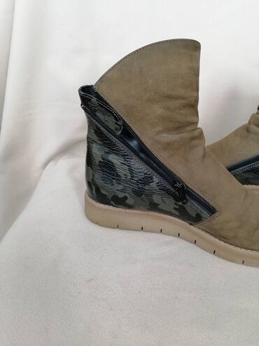 Gležnjače: Gležnjače, Stefano, 38 — 7