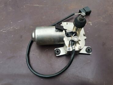 Auto delovi: Motor brisača zadnjih vrata Lada Niva, Lada 2104 Karavan, Lada 2108 — 2