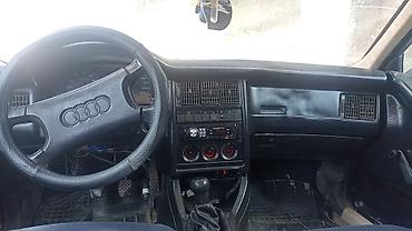 Audi: Audi 80: 1992 г., 2 л, Механика, Бензин, Седан — 3