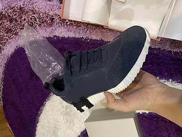 Кроссовки и спортивная обувь: Кроссовки:Hermes - Модель: низкие кроссовки из кожи и замши - Цвет at lalafo.kg — 10 Кроссовки и спортивная обувь: Кроссовки:Hermes - Модель: низкие кроссовки из кожи и замши - Цвет — 10