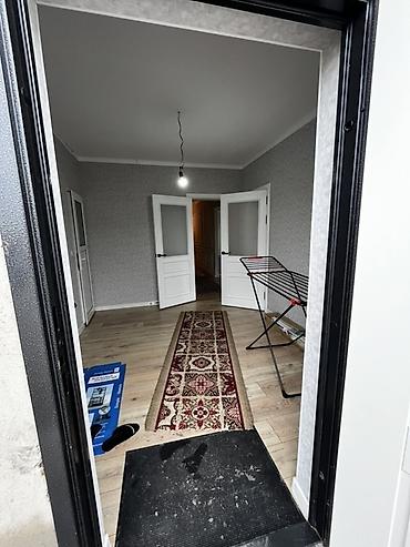 Продажа коттеджей и домов: Срочно продаётся дом с участком! 📍 Адрес: г. Токмок, село — 10