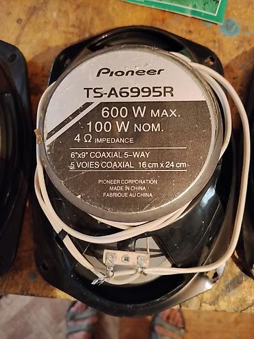 arxa manitor: Pioneer TS-A6975R avtomobil dinamikləri. Şəkillərdə 4 ədəd oval — 4