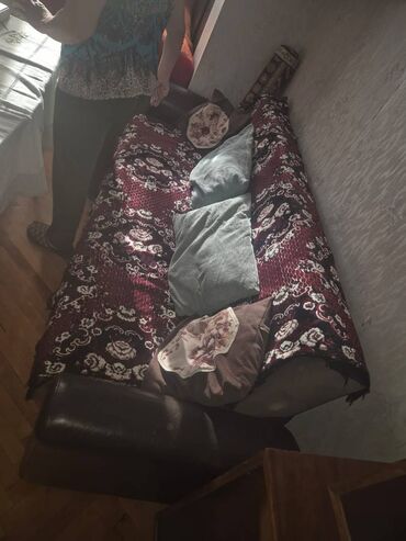 Qonaq otağı dəstləri: İşlənmiş, Servant, Dolab, Jurnal masası, Kredit yoxdur — 11