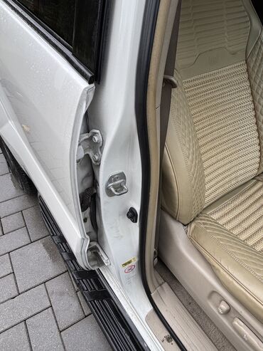 Toyota: Toyota Land Cruiser Prado: 4 l | 2006 il — 23