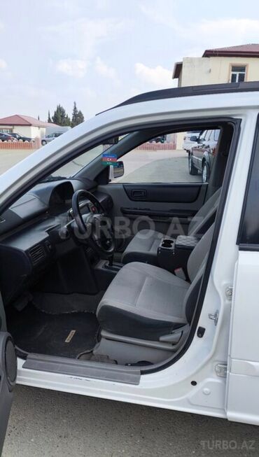 Nissan: Nissan X-Trail: 2 l | 2001 il Ofrouder/SUV — 9