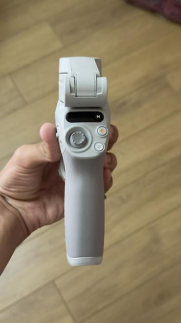 stabilizator telefon: Ümumi 2 dəfə zaryatkaya taxılıb təzədən qramda seçilmir bu büdcəyə — 4