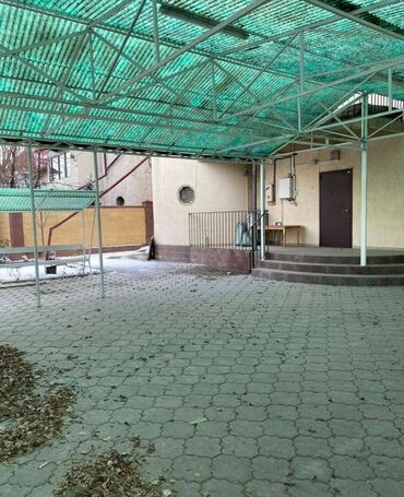 дом восточный автовокзал: Дом, 300 м², 7 комнат, Агентство недвижимости, Косметический ремонт