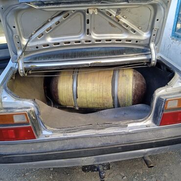 Mazda: Mazda 2: 1987 г., 2 л, Механика, Газ, Седан — 11