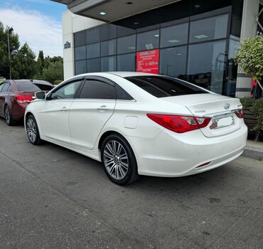 Hyundai: Hyundai Sonata: 2 l | 2012 il Sedan — 10