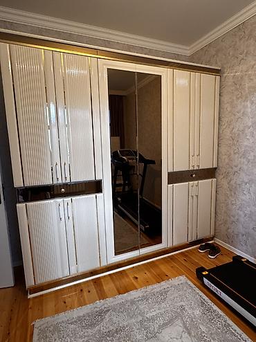 saatlar type 1: İşlənmiş, 6 qapı, Güzgülü, Bej, Kupe, Düz dolab — 1