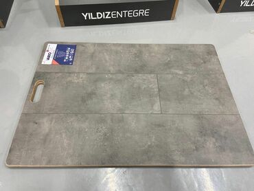 белорусский ламинат в баку: VARIOclic laminat döşəmə nümunəsi – beton effekti, boz tonlarda -