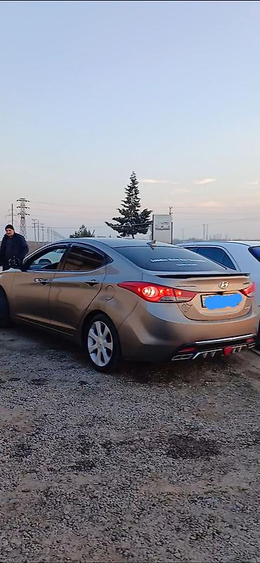 Hyundai: Hyundai Elantra: 1.8 l | 2011 il Sedan — 3