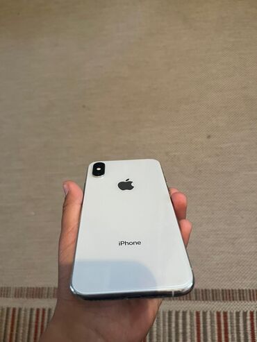 Apple iPhone: IPhone Xs, Новый, 64 ГБ, Белый, Чехол