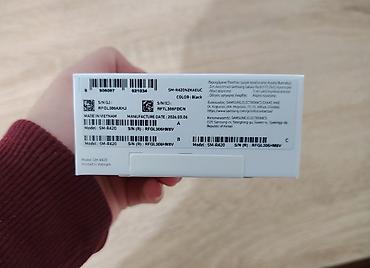 akustična bas gitara sa zvučnikom: Na prodaju Samsung Galaxy Buds3 FE bluetooth slušalice. Nove — 3