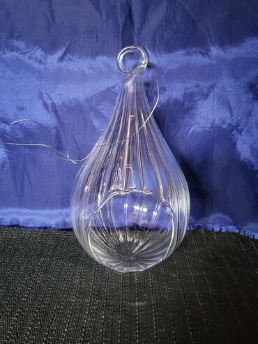 Ostali kućni dekor: Terarijum(saksija) za biljke viseca duvano staklo 90te. Perfektan — 8