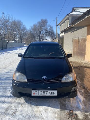 Toyota: Toyota Vitz / Platz / Yaris / Echo: 2000 г., 1.5 л, Автомат, Бензин, Седан