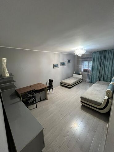 3 комнатная квартира в бишкеке: 2 комнаты, 47 м², 104 серия, 3 этаж, Евроремонт