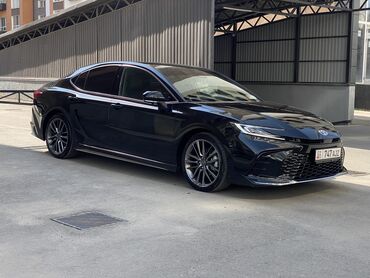 консоль камри: Toyota Camry: 2024 г., 2 л, Вариатор, Гибрид, Седан