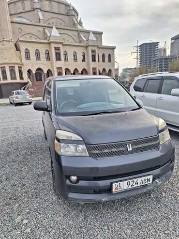 алфард минивен: Toyota Voxy: 2004 г., 2 л, Вариатор, Бензин, Минивэн