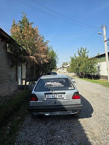 Volkswagen: Volkswagen Golf: 1989 г., 1.8 л, Кол менен иштөөчү, Бензин — 6