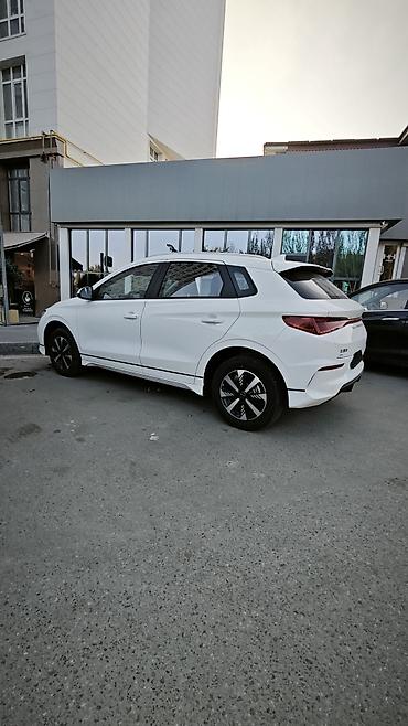 BYD: BYD E2: 2025 г., 2 л, Автомат, Электромобиль, Кроссовер — 4