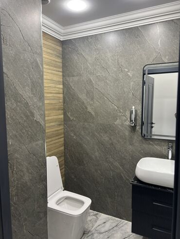 Restoran, kafelər: İcarəyə obyekt – şəhər mərkəzində, tarixi binaların sırasındakı küçədə — 15