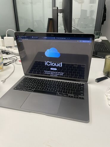 Ноутбуки: Ноутбук, Apple, 8 ГБ ОЗУ, Apple M1, 13.3 ", Б/у, Для работы, учебы, память SSD