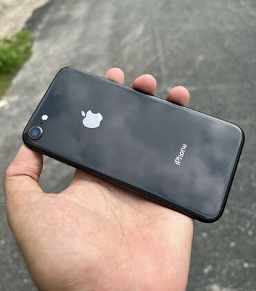 Apple iPhone: IPhone 8, Б/у, 64 ГБ, Черный, Защитное стекло, Чехол, Кабель, 100 %