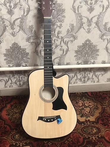 Гитары: Акустическая гитара с вырезом (cutaway) - Корпус: натуральный светлый — 8