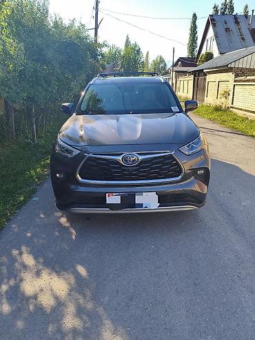 кабина юто: Toyota Highlander: 2021 г., 2.5 л, Вариатор, Гибрид, Кроссовер — 7