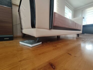 Divan və kreslo dəstləri: 2 ədəd divan və 2 ədəd kreslo mövcuddur. Ölçüləri aşağıdakı kimidir — 6