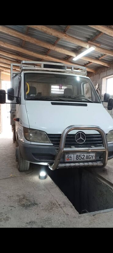 мото экипировки: Легкий грузовик, Mercedes-Benz, Стандарт