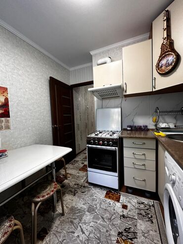 сдается квартиру бишкек: 3 комнаты, 58 м², С мебелью